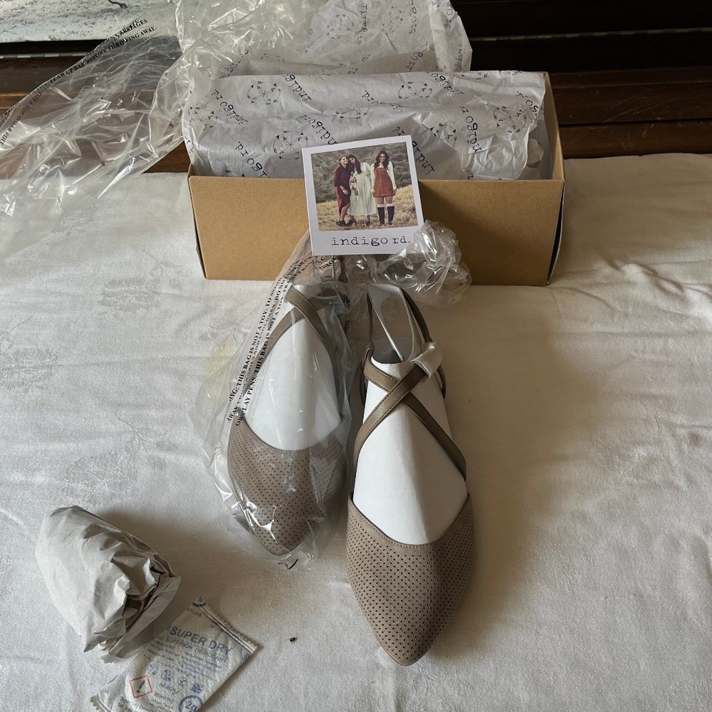 Taupe flat slingbacks